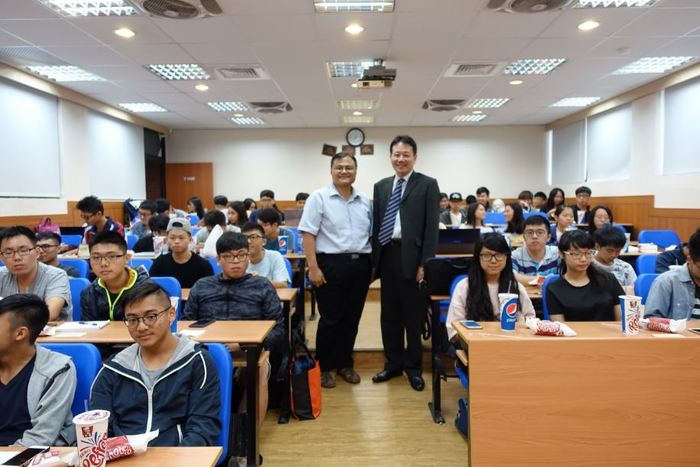 11/21（二）FinTech-Evolution, Revolution or Disruption of Banking ，講者：謝禮陽圖片