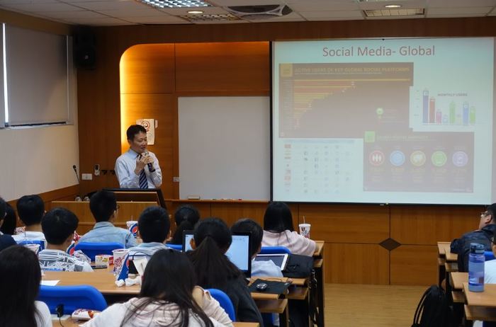 11/21（二）FinTech-Evolution, Revolution or Disruption of Banking ，講者：謝禮陽圖片