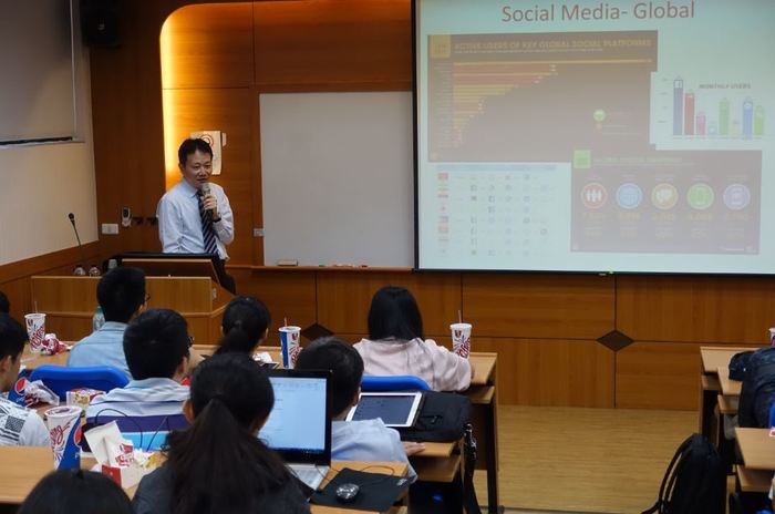 11/21（二）FinTech-Evolution, Revolution or Disruption of Banking ，講者：謝禮陽圖片