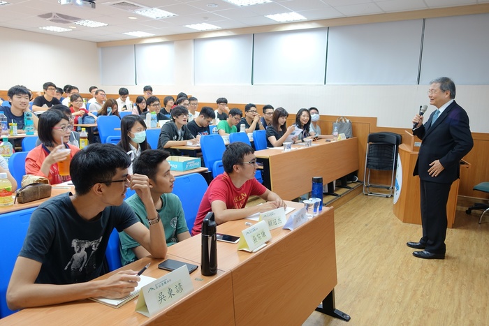 自律 追求卓越  杜英宗談企業轉型圖片