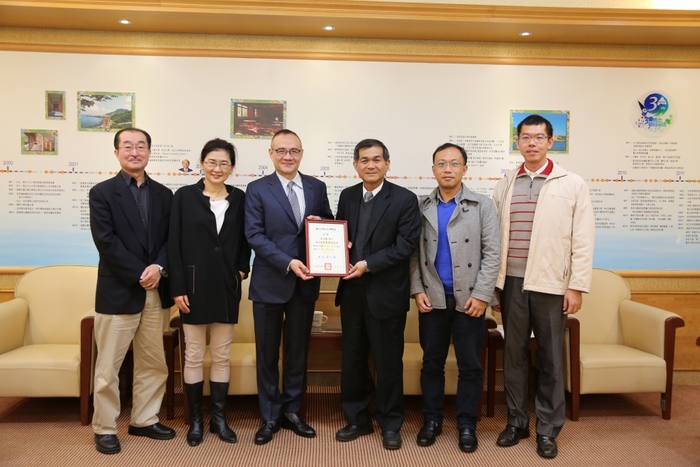 中山大學榮譽講座教授黃奇輔博士蒞校演講圖片